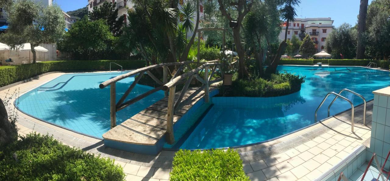 E Flat Park And Pool * Sorrente